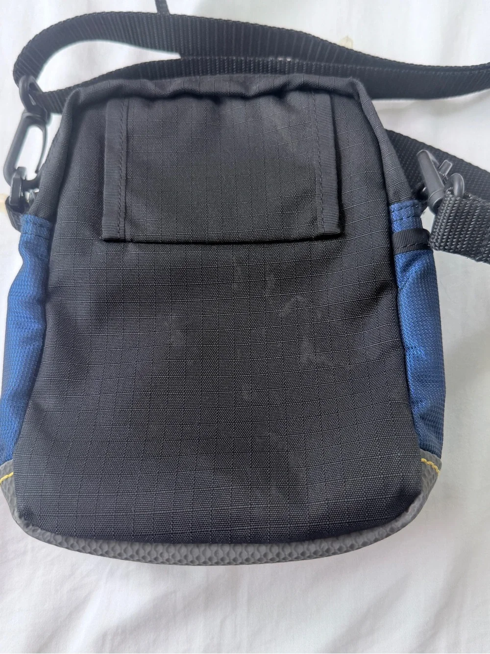 Timberland Blue Black Yellow Solid Crossbody Bag Adjustable Strap Zip Closure